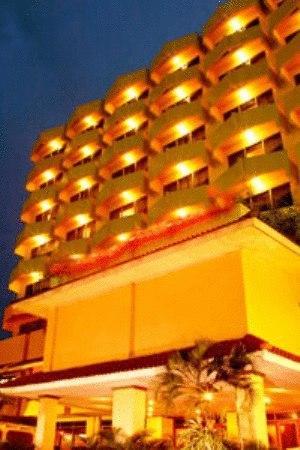 Hotel Mutiara Malioboro Yogyakarta يوغياكارتا المظهر الخارجي الصورة